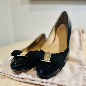 Ferragamo Varina Patent Leather Ballet Flats Women’s 10 B